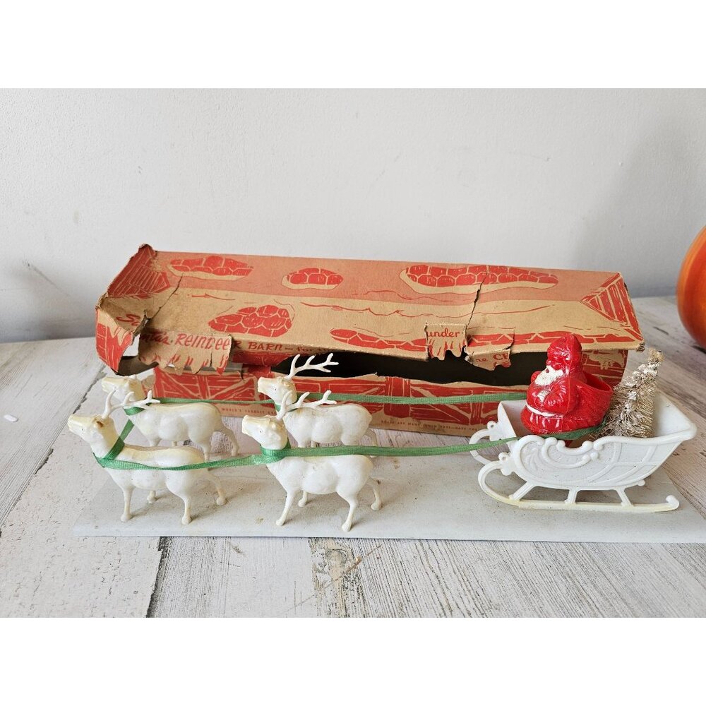 Vintage Irwin plastic reindeer‎ sleigh Santa decor as is antique